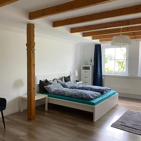 Ferien- Und Messewohnung In Idyllischer Lage