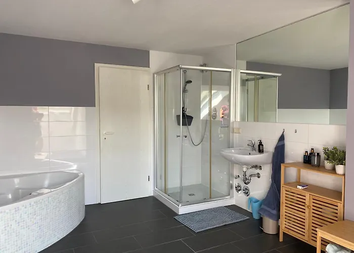 Ferien- Und Messewohnung In Idyllischer Lage Apartamento